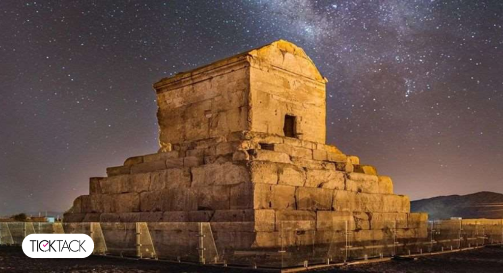 آرامگاه کوروش کبیر | تیک تاک گالری