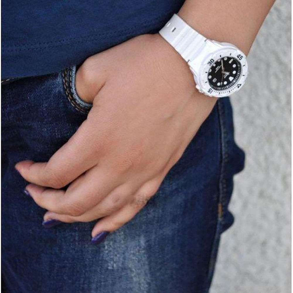 ساعت مچی مردانه - زنانه اصل | برند کاسیو | مدل LRW-200H-1E